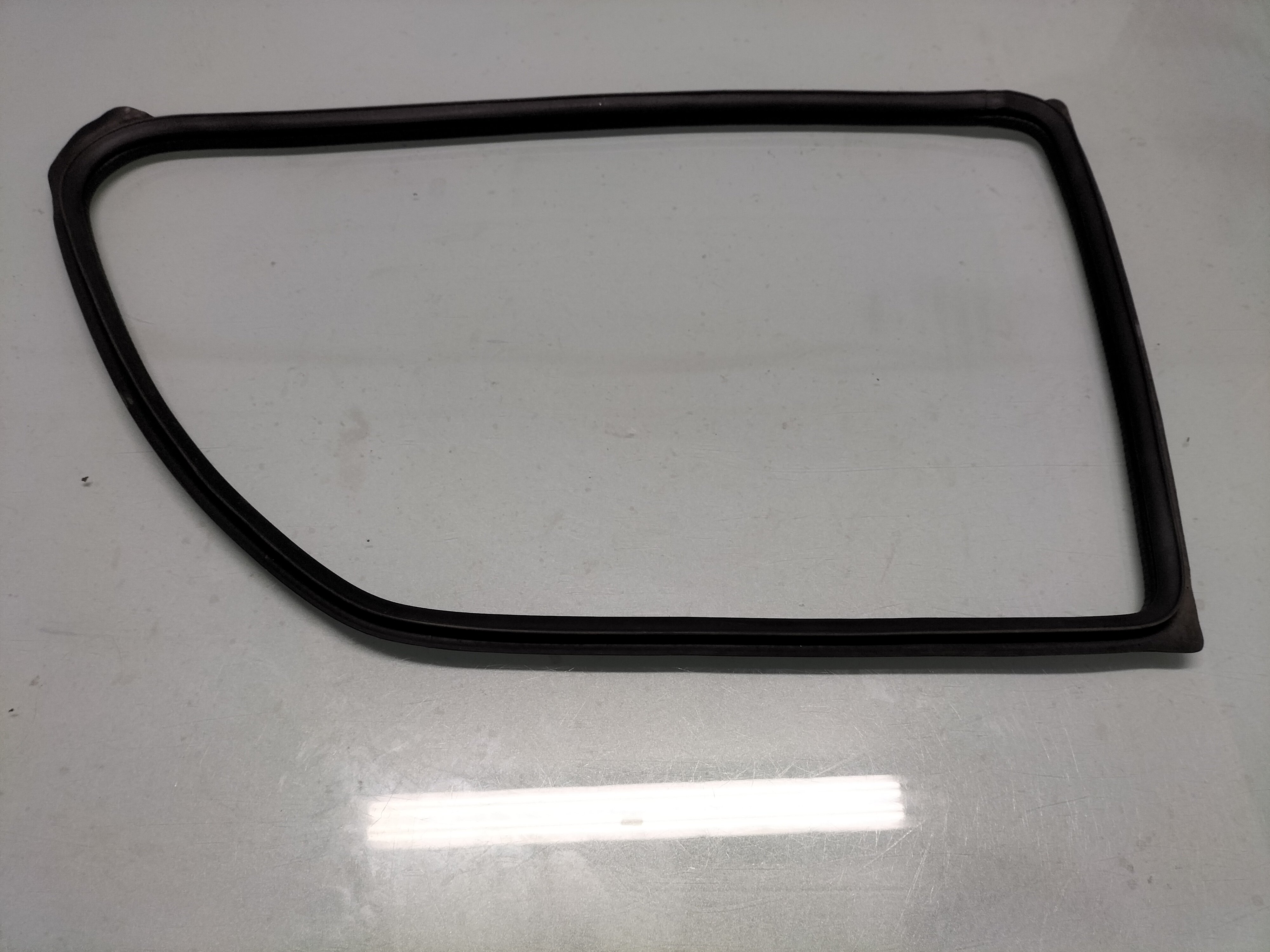Weatherstrip-side window, left-hand Nissan Micra K10 83331-01B00 Used part.