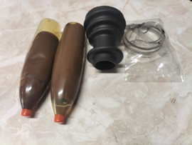 Aandrijfashoesset wielzijde Nissan Stanza T11 39241-D0128 Origineel.