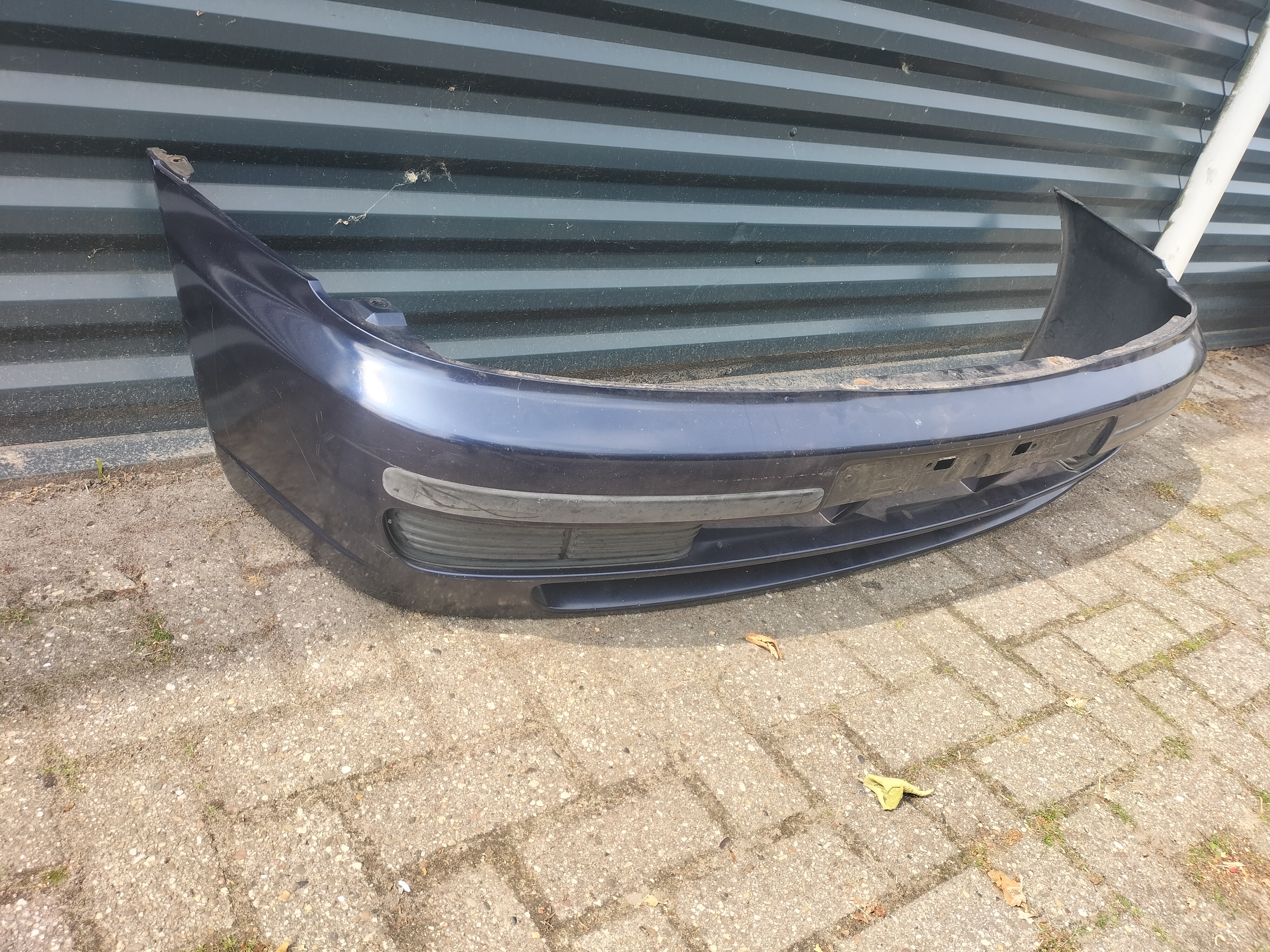 Fascia kit-front bumper Nissan Almera N15 62022-0N025 Used part.