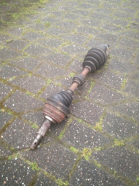 Aandrijfas links GA16DS Nissan 39101-60Y06 B13/ N14