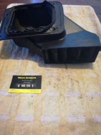 Ventilatierooster links Nissan Bluebird T72 76805-Q9500 Gebruikt.