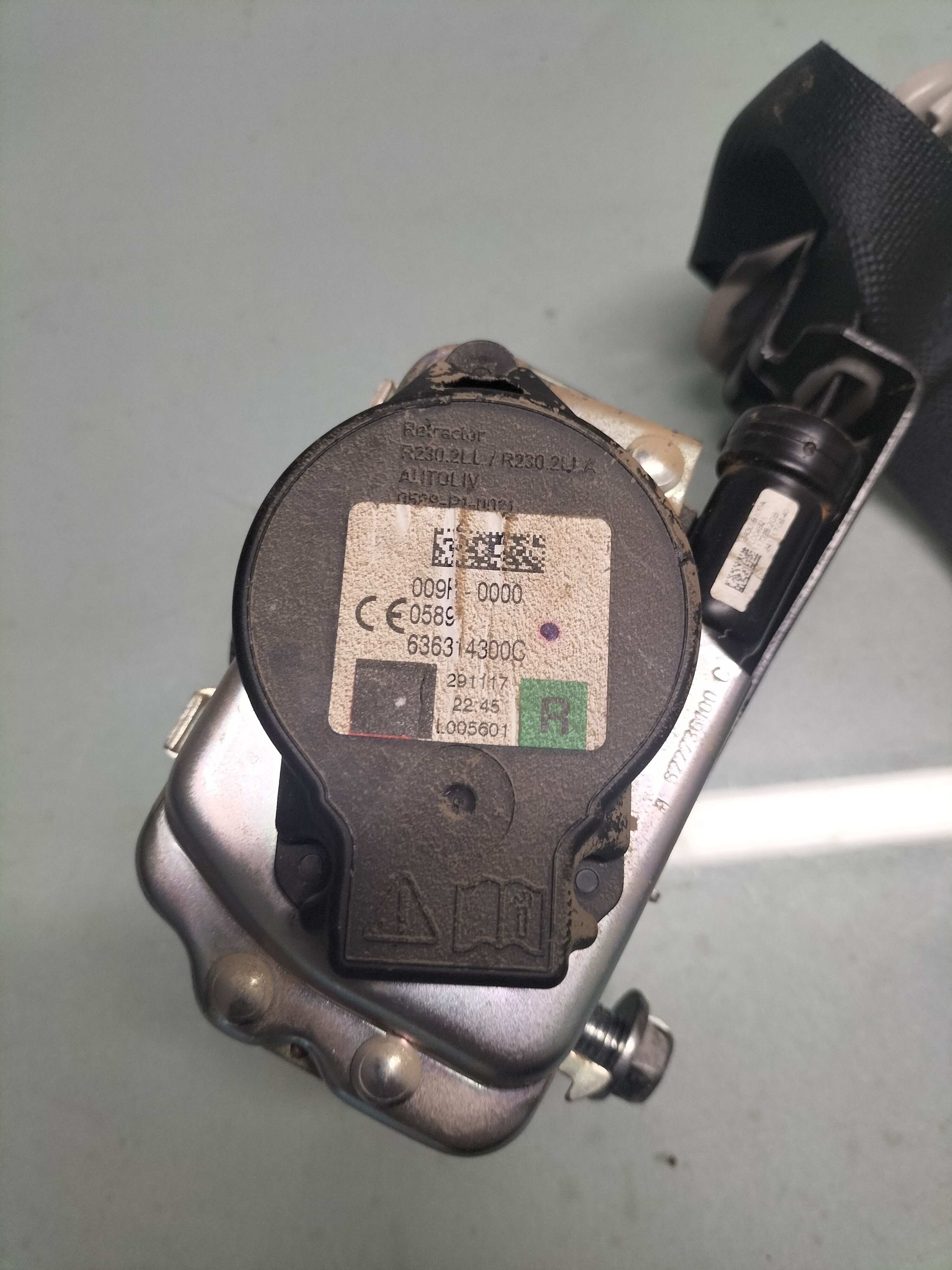 Veiligheidsgordelspanner Nissan Micra K14 86884-5FA0A Gebruikt