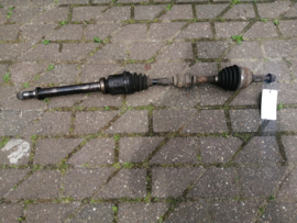 Aandrijfas rechts K9K Nissan Micra K12 39100-AY600
