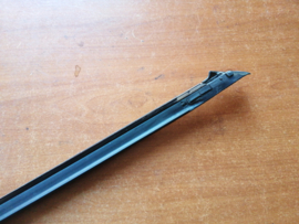 Sierstrip zijruit linksboven Nissan 100NX B13 90823-61Y00 Gebruikt.
