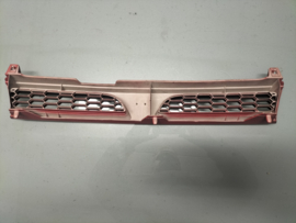Grille Nissan 62310-50C26 Gebruikt