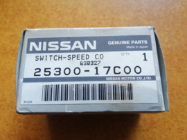 Cruisecontrolschakelaar Nissan 25300-17C00 C32/ Z31 Origineel.