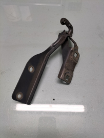 Hinge assy-hood Nissan 65400-AV630 Used part.