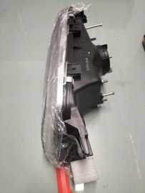 Head lamp right-hand Nissan Almera N15 26010-2N325 New, without electrical adjustment.