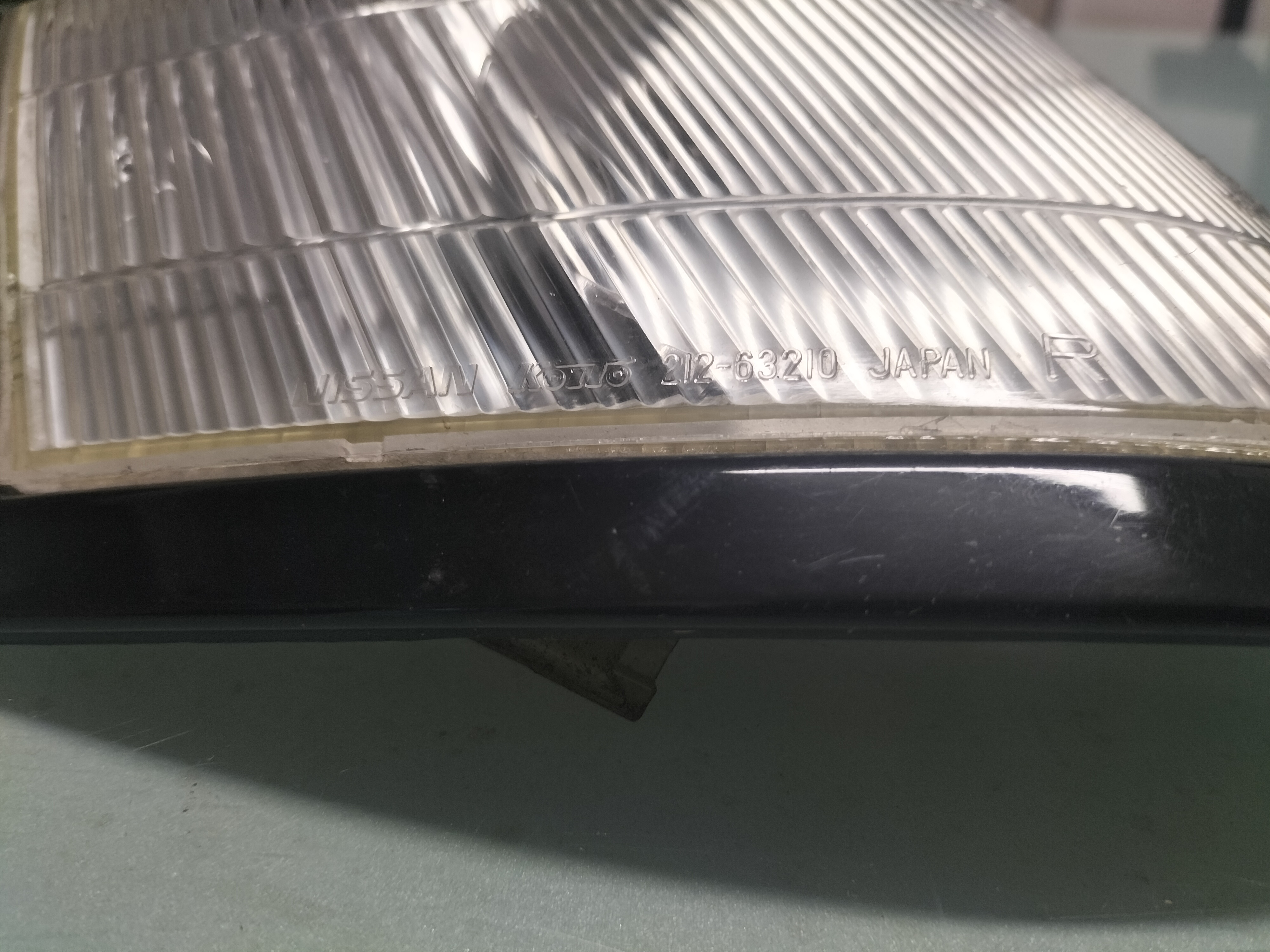 Knipperlicht rechts Nissan Sunny B12 Coupe B6170-65A00 Gebruikt.