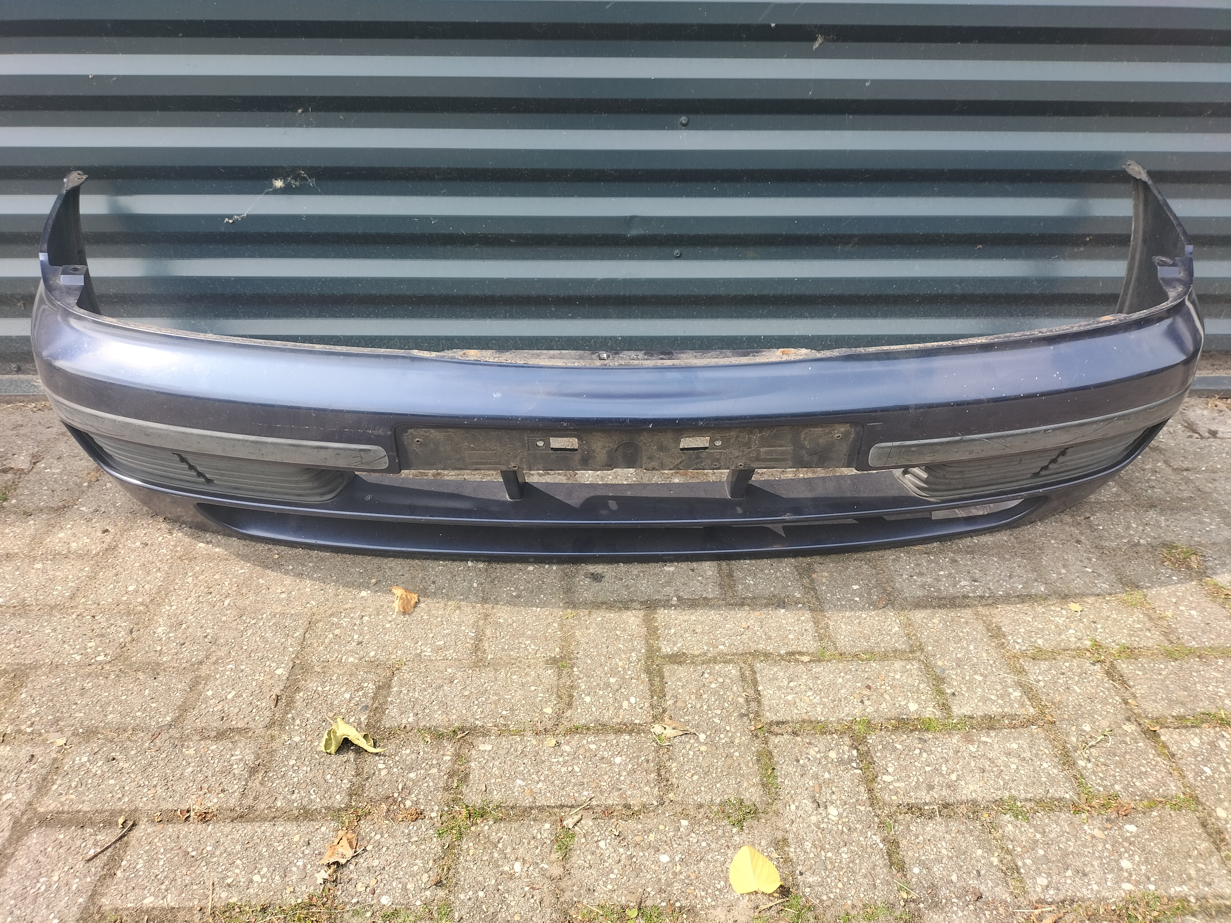 Fascia kit-front bumper Nissan Almera N15 62022-0N025 Used part.