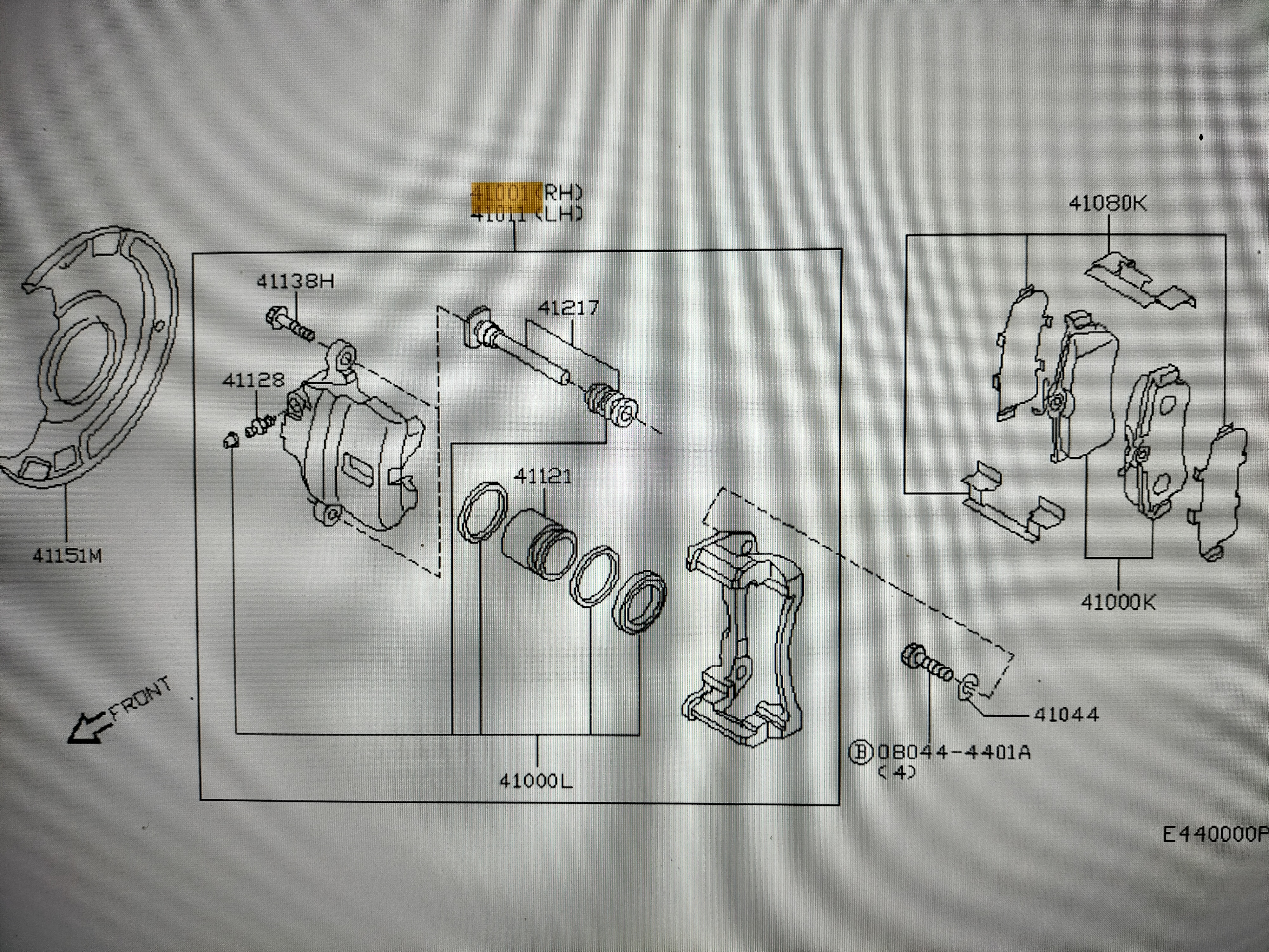 Remklauw linksvoor Nissan 41001-4U100 P12/ V10 Gebruikt.