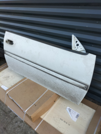 Portier rechts Nissan 100NX B13 80100-61Y30 (531) Gebruikt.