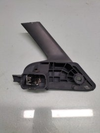 Deurgreep binnenzijde links Nissan Primera P12 80671-BA200 Gebruikt.