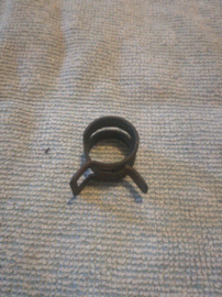 Slangklem 11mm vacuümslang Nissan Micra K11 16439-4F115 Gebruikt.