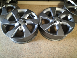 Set aluminium velgen 4 x 100 16 inch KE409-BH00B Gebruikt.