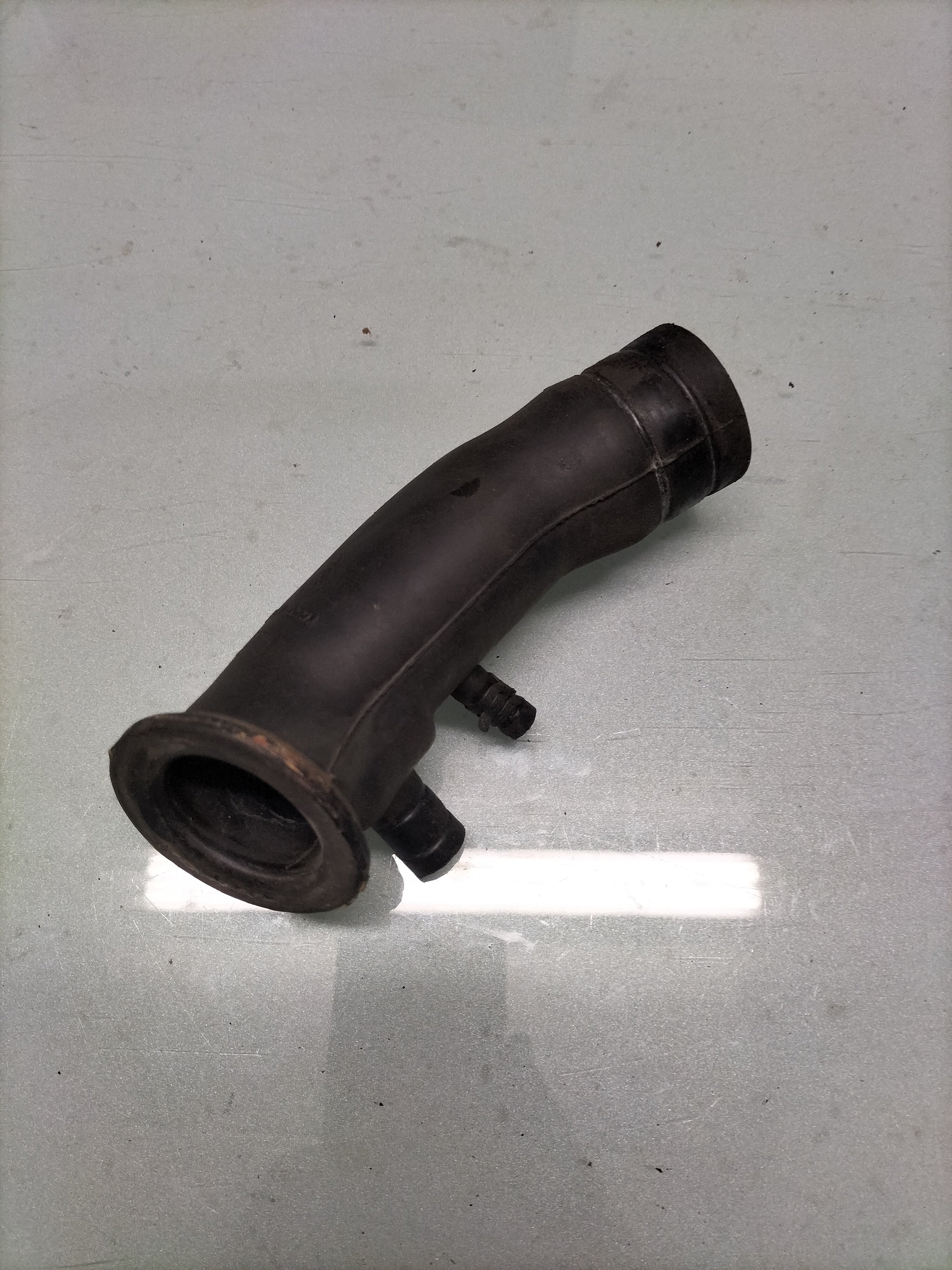 Brandstofvulpijp Datsun cherry E10 17220-M0205 Gebruikt