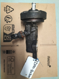 Oil Assy cooler Nissan Primera P12 21300-8H700 Used part.