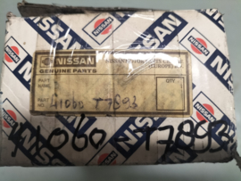 Remblokset vooras Nissan 41060-T7893 160/ E24/ Y60/ Y61 Origineel.