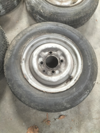 Set stalen wielen 155/80R12 77T Datsun Cherry E10 40300-M3700 Gebruikt.