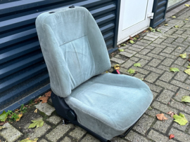 Seat front, right-hand Nissan Primera P10 87000-92J08 Used part.