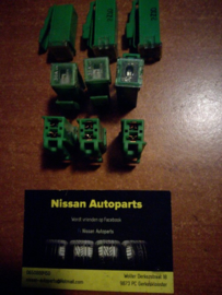 Zekering 30A groen Nissan 24370-89905 A32/ B13/ C23/ E24/  F23/ J30/ K11/ M11/ N14/ N15/ P10/ R20/ S13/ S14/ T12/ T72/ U11/ W10/ Y10/ Y60/ Z32 Gebruikt.