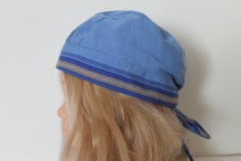 Blauwe brokaten muts of hoofddeksel