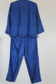 Luxe Zijden Lounge Set – Uniseks (Shirt & Broek)Diepblauw met Bloemenprint