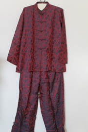 Luxe Zijden Lounge Set – Rood met Verfijnde Bloemenprint