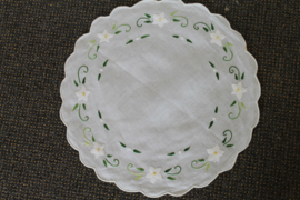 Vaas onderzetter 30 cm(D), 100% katoen, hand geborduurde