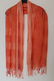 Carrot oranje naar licht oranje cashmere bannen sjaal