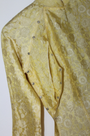 Handgemaakte Zijden Áo Dài – Zonnegeel met Bloemenprint & Witte Satijnen Broek