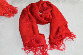 Donker rood sjaal