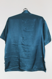 Blauwe korte mouwen glanzende zijde blouse, overhemd met 2 zakjes voor mannen  maat M. L
