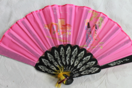 Mooie  roze handwaaier