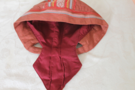 Roze, bruine brokaten  muts of hoofddeksel