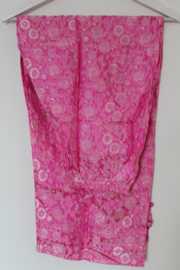 Luxe Zijden Lounge Set-Roze met Elegante Bloemenprint