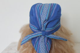 Blauwe  brokaten muts of hoofddeksel