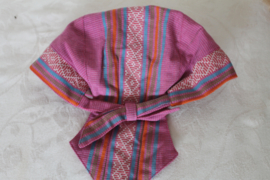 Roze muts of hoofddeksel