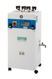 Battistella Saturno 4F mod.2011 10liter tankinhoud stoomgenerator met 4 strijkijzers