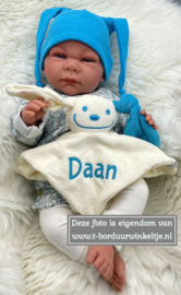 Tutpoppetje konijn Turquoise geborduurd met naam