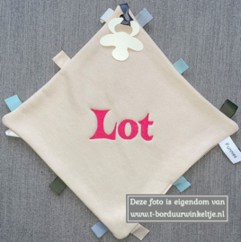 Labeldoekje Cream 25X25 CM met speenlus geborduurd met naam