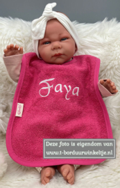 Slab Fuchsia geborduurd met naam