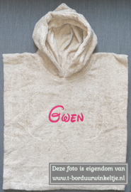 Poncho Cream maat L geborduurd met naam
