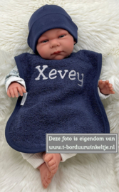 Slab Navy Blue geborduurd met naam