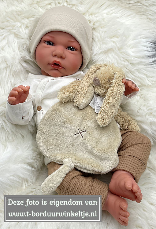 Knuffeldoekje Richie Beige geborduurd met naam