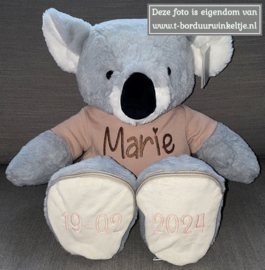 Sole Mates Koala met naam op shirt & datum op voetjes