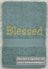 Handdoek Stone Green geborduurd met naam