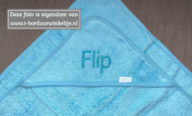 Badcape Licht Blauw 80 CM geborduurd met naam