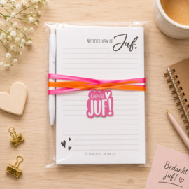 Kadoset “De liefste juf” – A5 notitieblok met pen & bedankkaartje