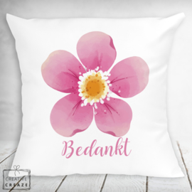 Bestel hier je kussen met bloem - verschillende designs